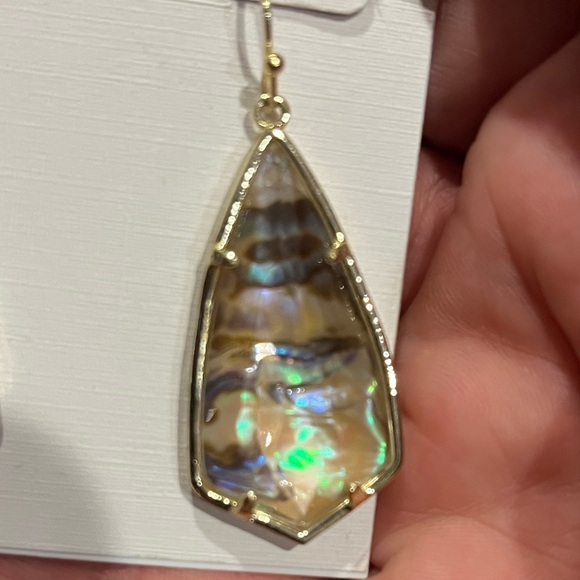 Kendra Scott Camry Gold Iridescent Abalone Shell Drop Earrings - Picture 4 of 7